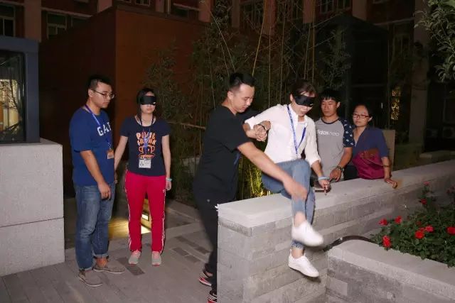 公司舉辦中秋節(jié)外地單身青年歡樂嘉年華活動(dòng)8.jpg 公司舉辦中秋節(jié)外地單身青年歡樂嘉年華活動(dòng)8.jpg